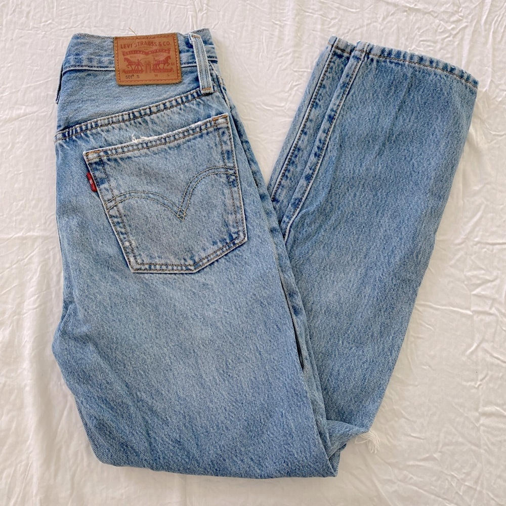 Levi’s wedgie jeans